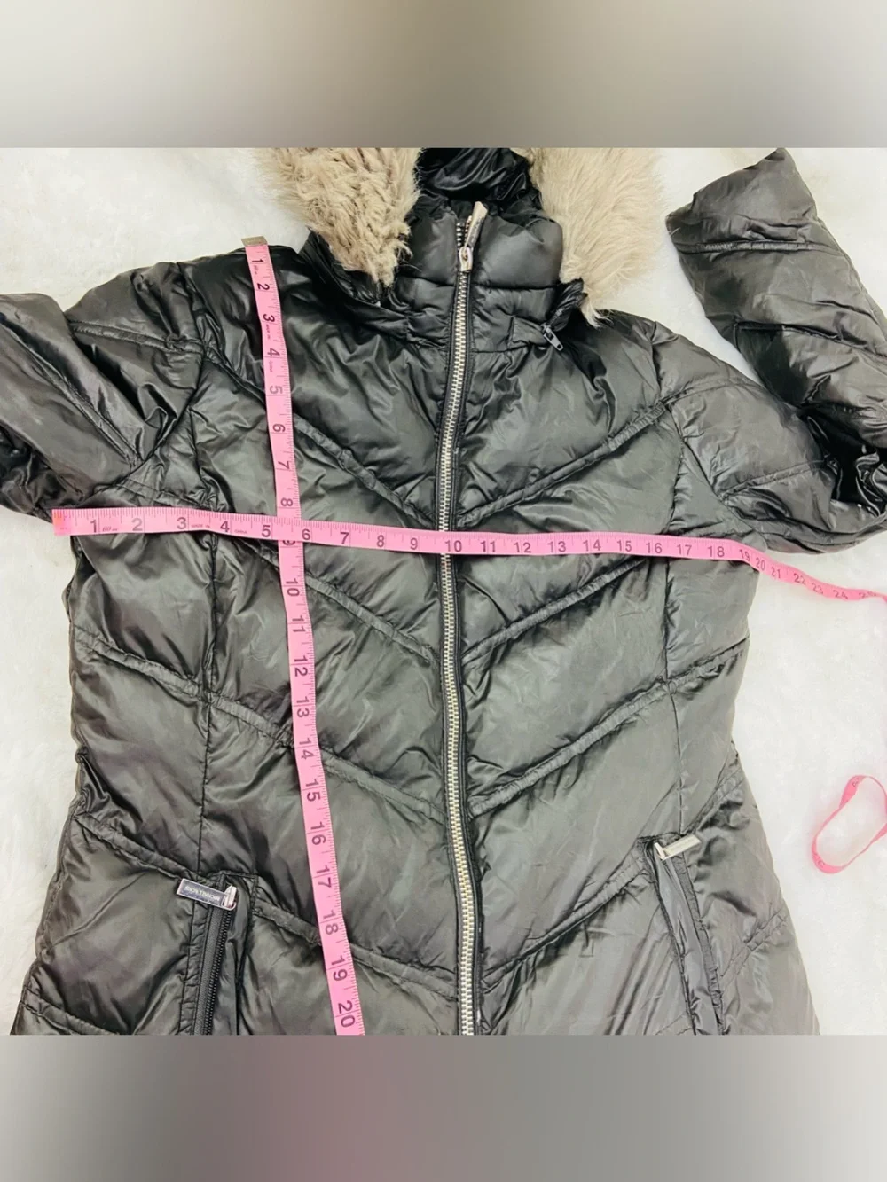 Michael Kors Black Quilted Long Puffer Coat with Faux Fur Hood size Medium